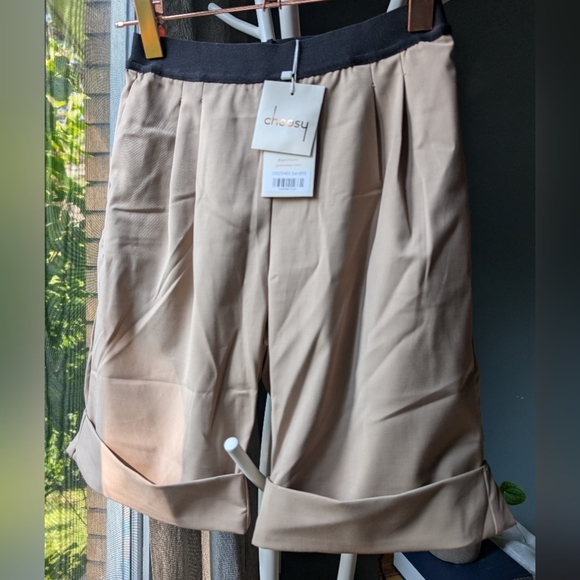 95.Choosy Women's Tan Shorts - Picture 1 of 3